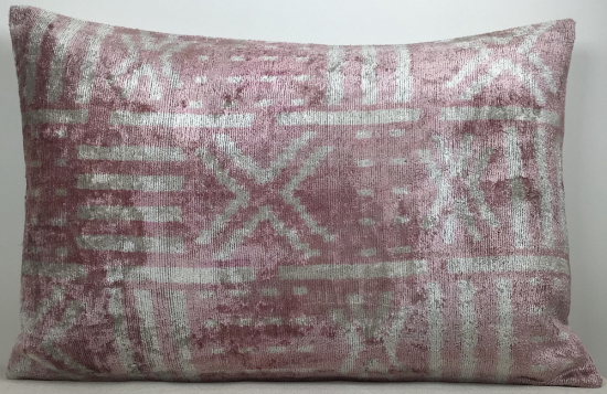 Velvet Pillow ( 40 X 60 Cm )