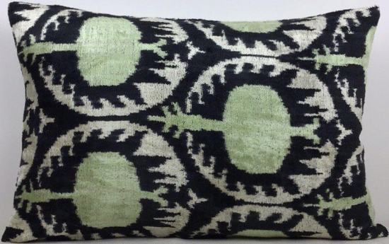 Velvet Pillow ( 40 X 60 Cm )