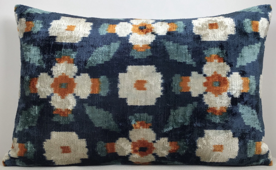 Velvet Pillow ( 40 X 60 Cm )