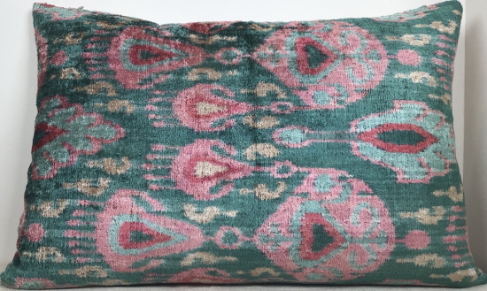 Velvet Pillow ( 40 X 60 Cm )