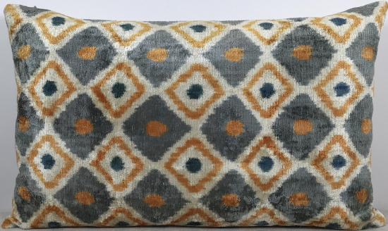 Velvet Pillow ( 40 X 60 Cm )