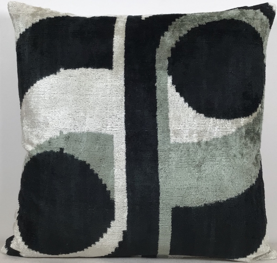 Velvet Pillow ( 50 X 50 Cm )