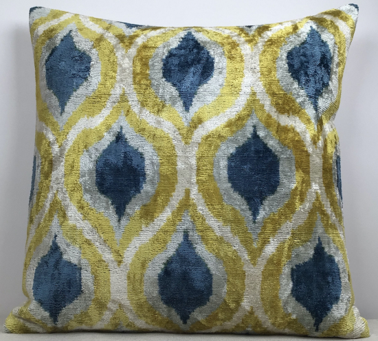 Velvet Pillow ( 50 X 50 Cm )