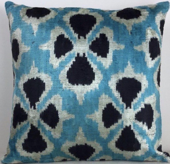 Velvet Pillow ( 40 X 40 Cm )