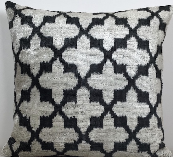 Velvet Pillow ( 40 X 40 Cm )