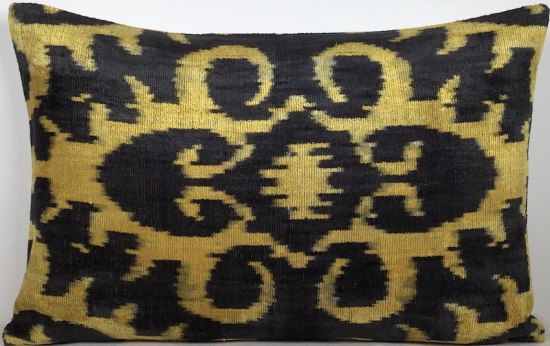 Velvet Pillow ( 40 X 60 Cm )