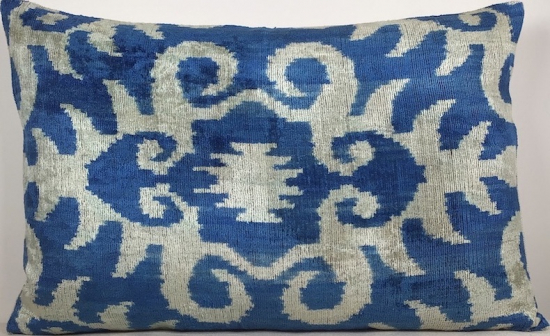 Velvet Pillow ( 40 X 60 Cm )