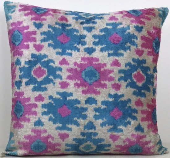 Velvet Pillow ( 50 X 50 Cm )