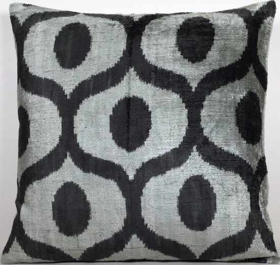 Velvet Pillow ( 50 X 50 Cm )