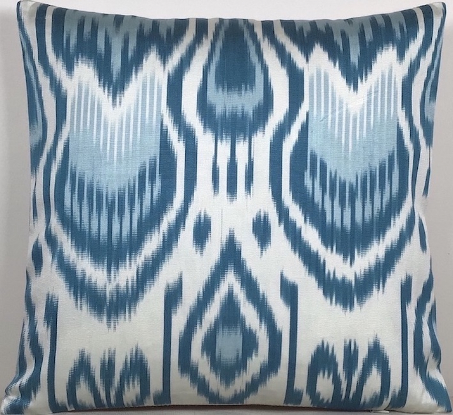 Ikat Pillow ( 40 X 40 Cm )