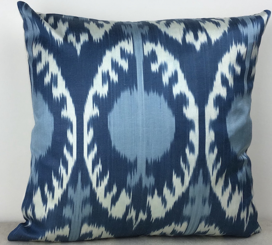 Ikat Pillow ( 40 X 40 Cm )