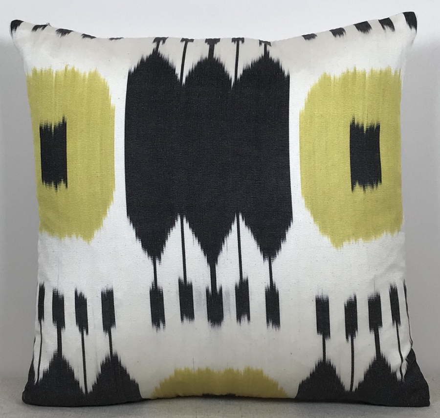 Ikat Pillow ( 40 X 40 Cm )