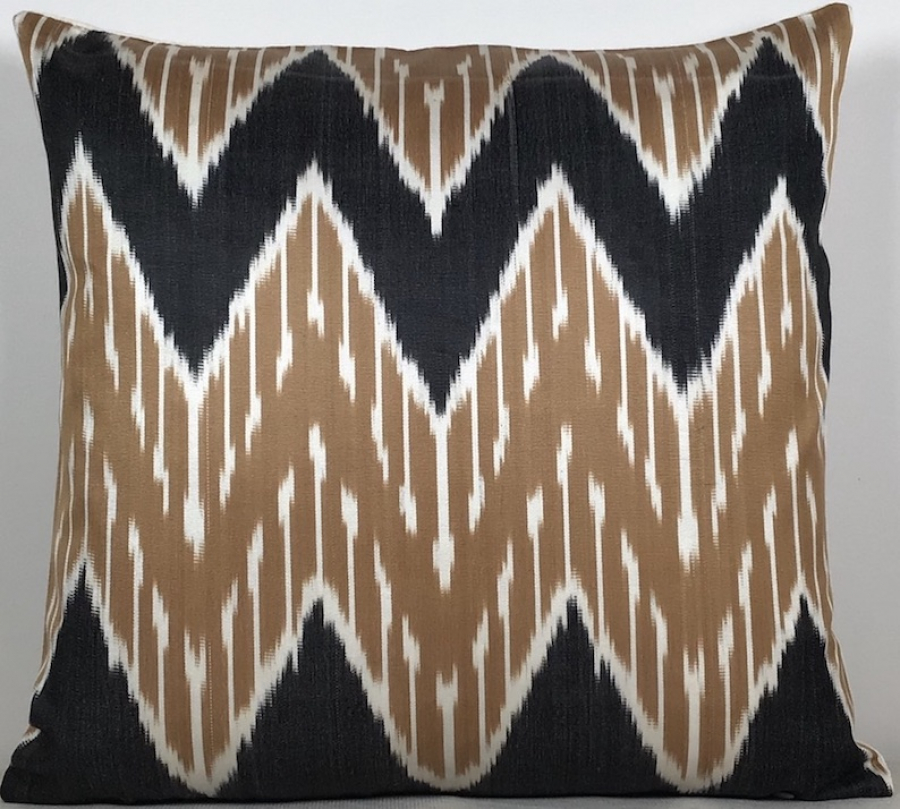 Ikat Pillow ( 40 X 40 Cm )