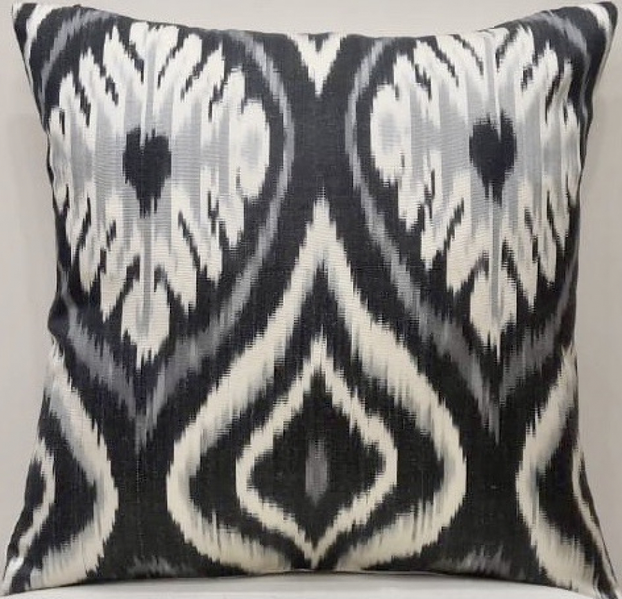 Ikat Pillow ( 40 X 40 Cm )