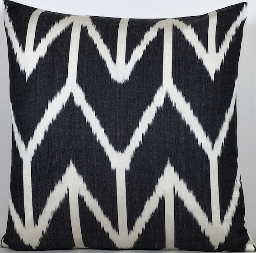 Ikat Pillow ( 40 X 40 Cm )