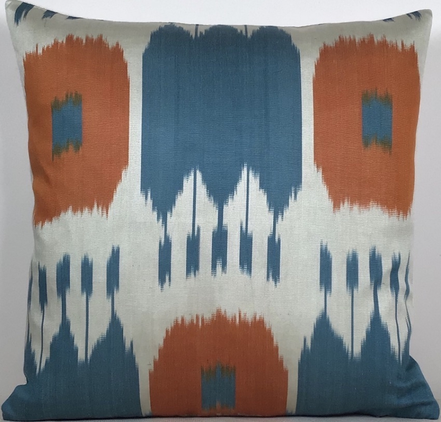 Ikat Pillow ( 40 X 40 Cm )