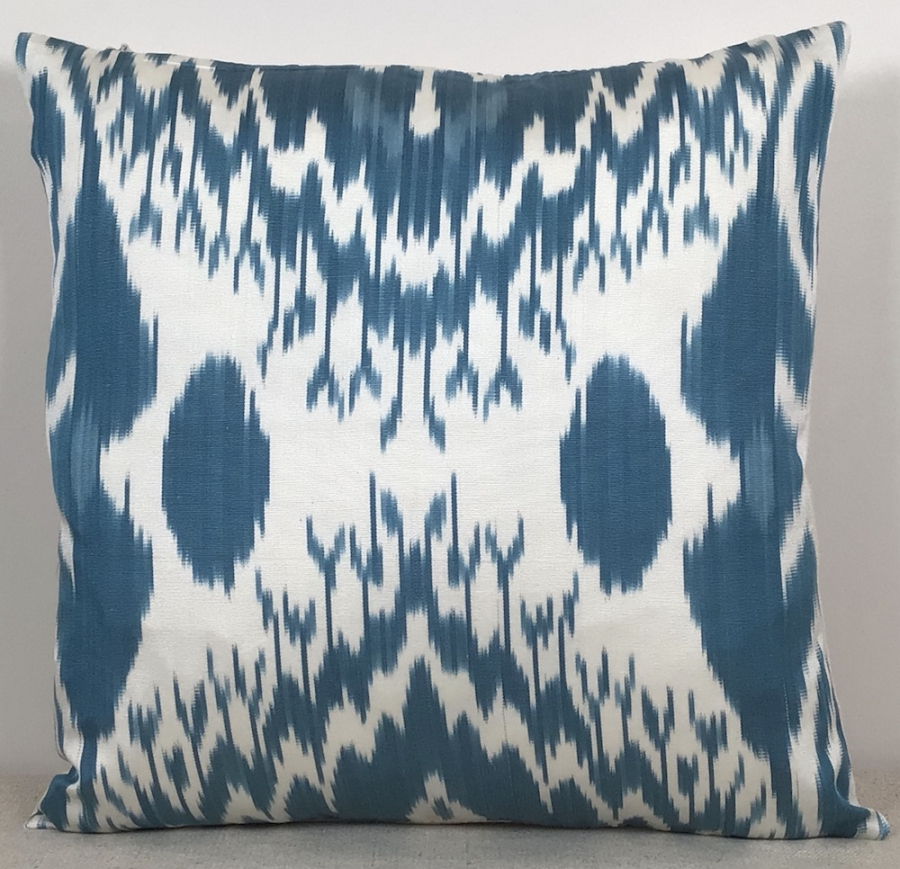 Ikat Pillow ( 40 X 40 Cm )