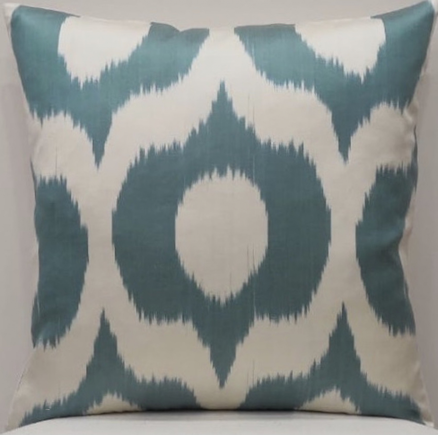 Ikat Pillow ( 40 X 40 Cm )