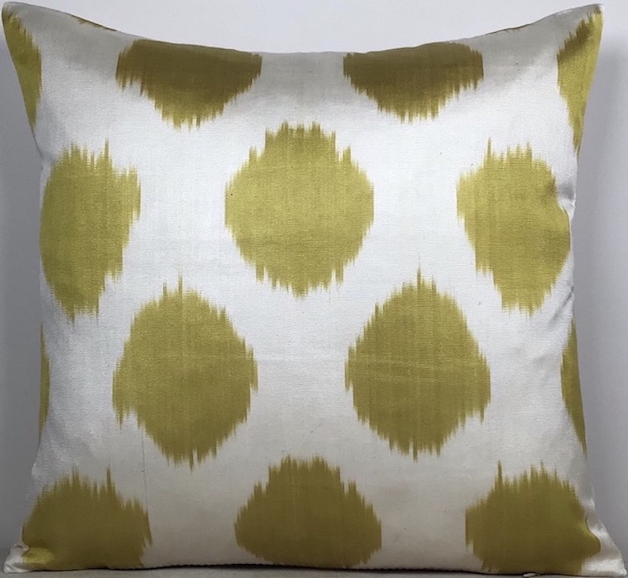 Ikat Pillow ( 40 X 40 Cm )