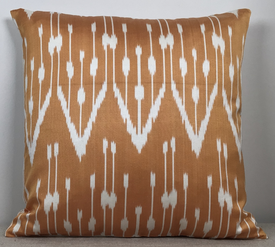 Ikat Pillow ( 40 X 40 Cm )