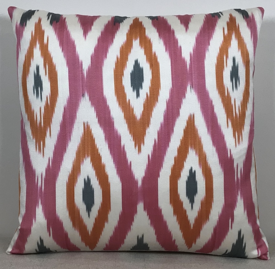 Ikat Pillow ( 40 X 40 Cm )