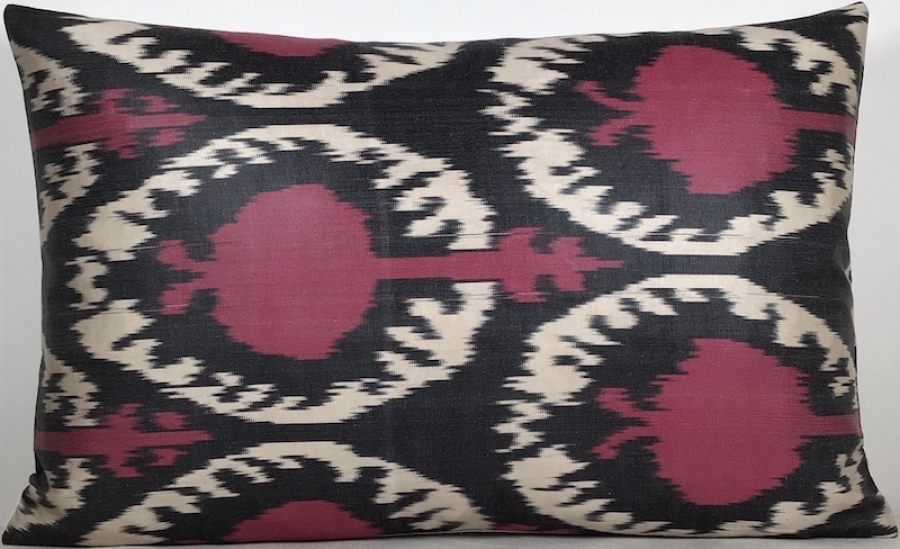 Ikat Pillow ( 40 X 60 Cm )