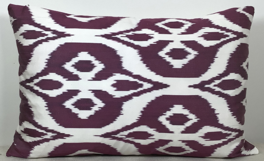 Ikat Pillow ( 40 X 60 Cm )