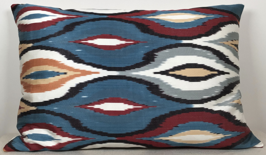 Ikat Pillow ( 40 X 60 Cm )