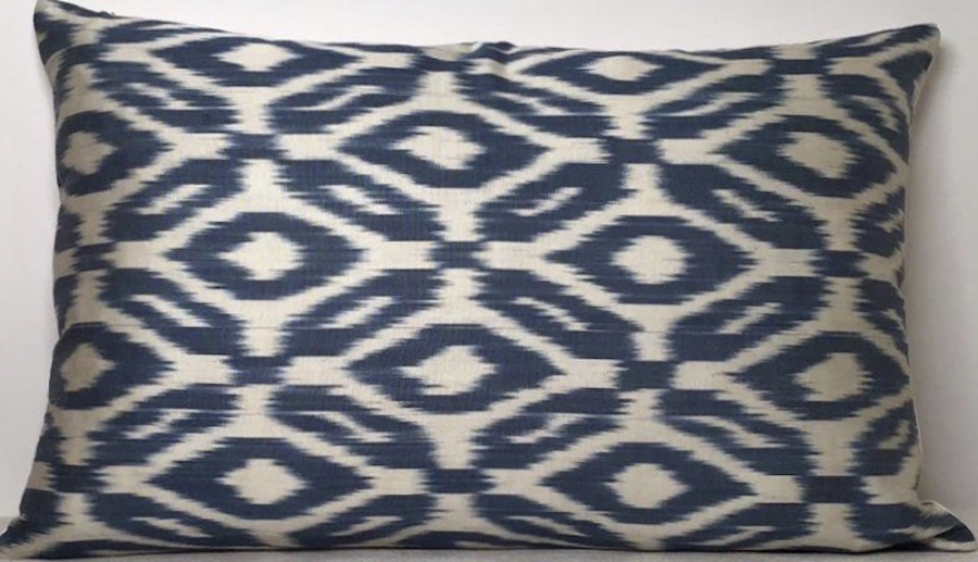 Ikat Pillow ( 40 X 60 Cm )