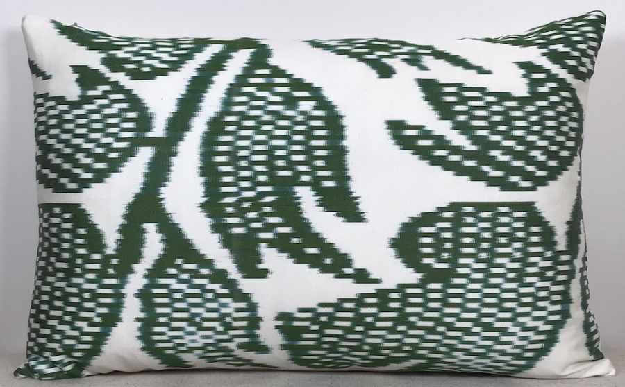 Ikat Pillow ( 40 X 60 Cm )