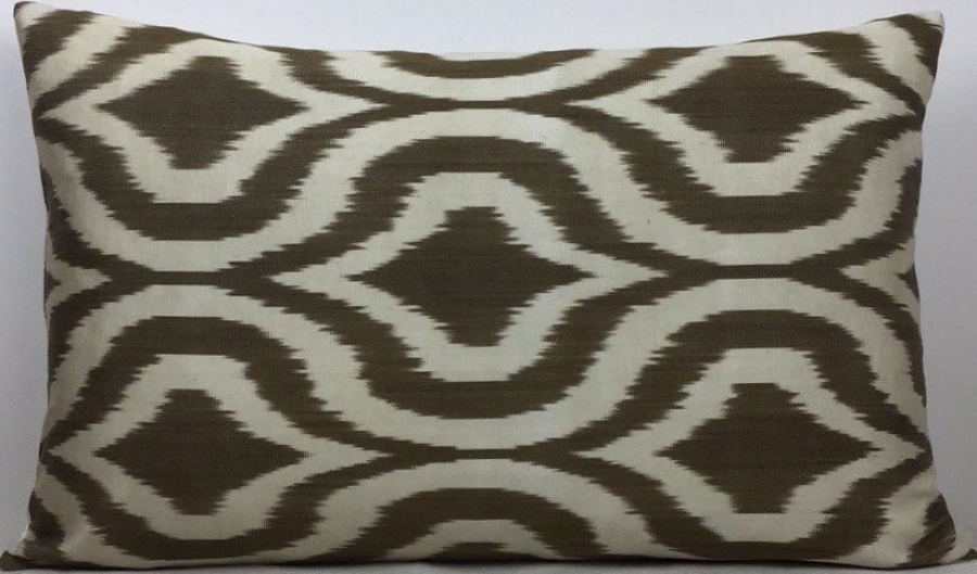 Ikat Pillow ( 40 X 60 Cm )