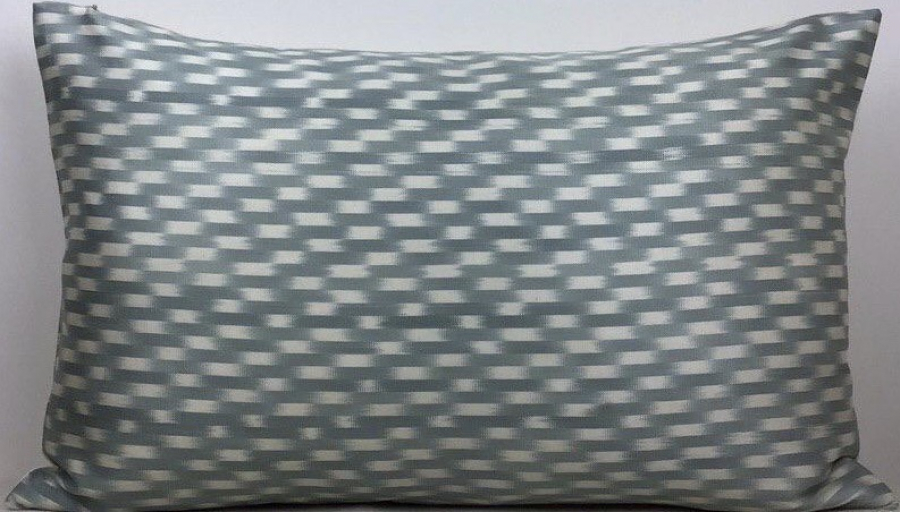 Ikat Pillow ( 40 X 60 Cm )