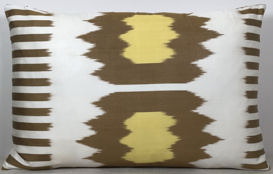 Ikat Pillow ( 40 X 60 Cm )