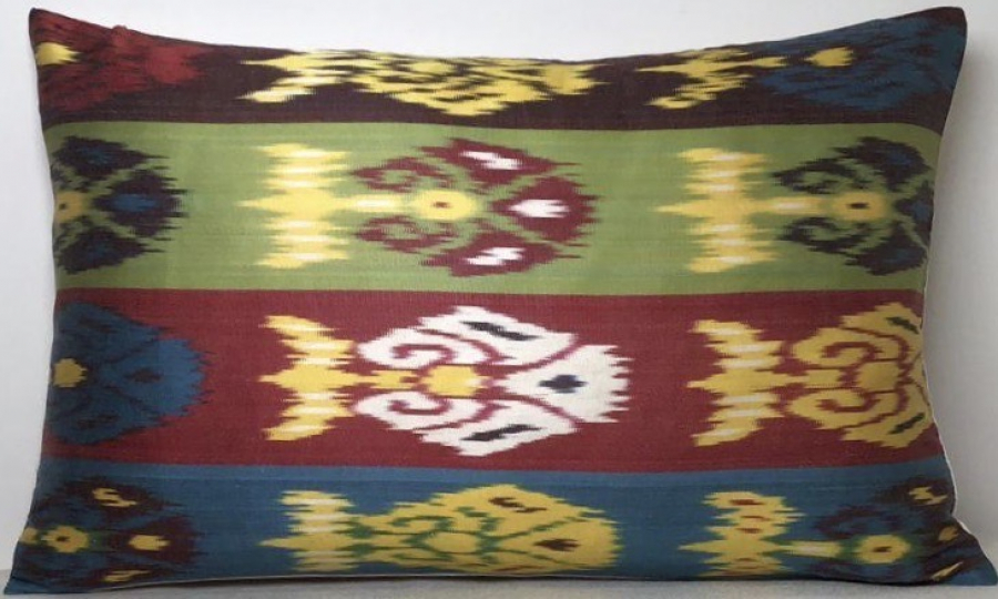 Ikat Pillow ( 40 X 60 Cm )