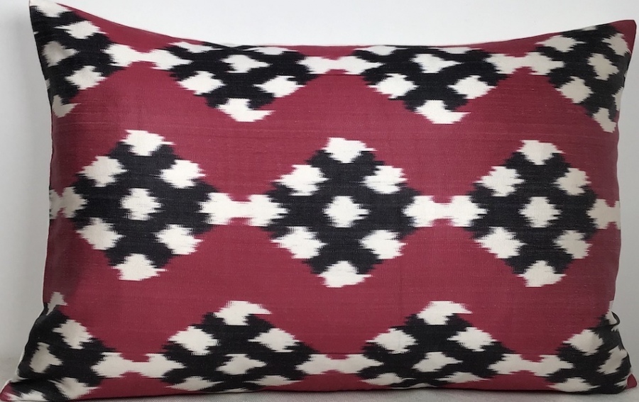 Ikat Pillow ( 40 X 60 Cm )