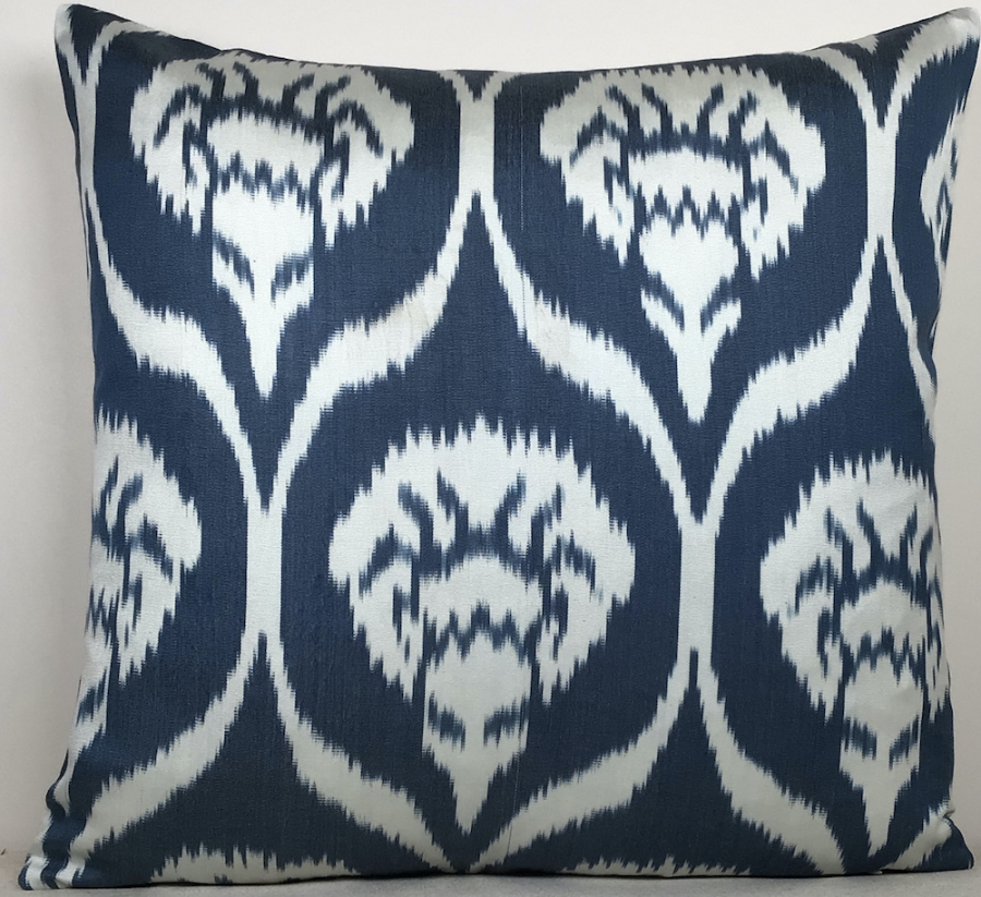 Ikat Pillow ( 50 X 50 Cm )