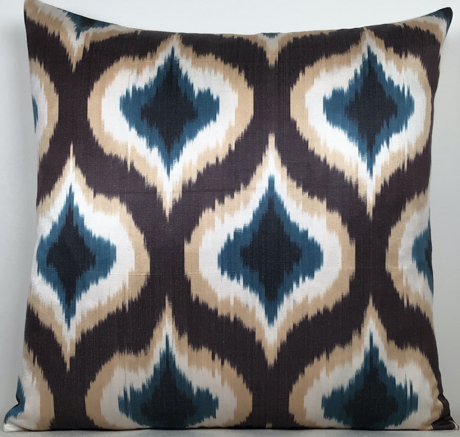 Ikat Pillow ( 50 X 50 Cm )