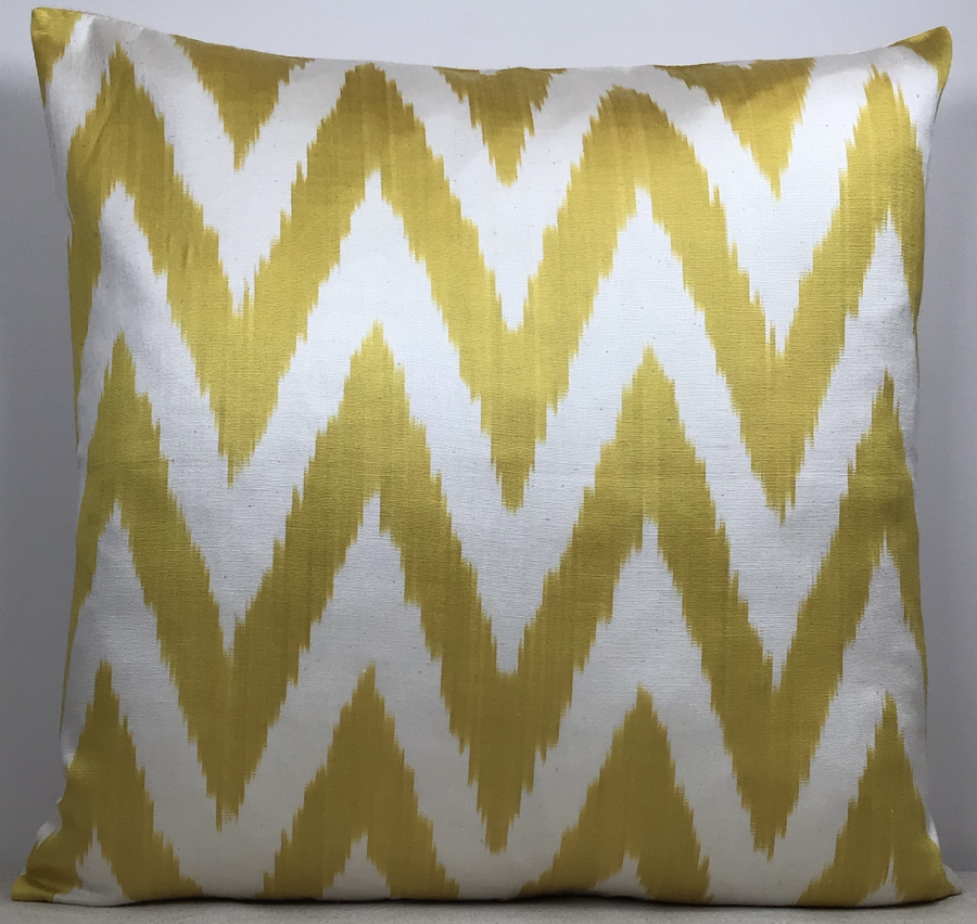 Ikat Pillow ( 50 X 50 Cm )