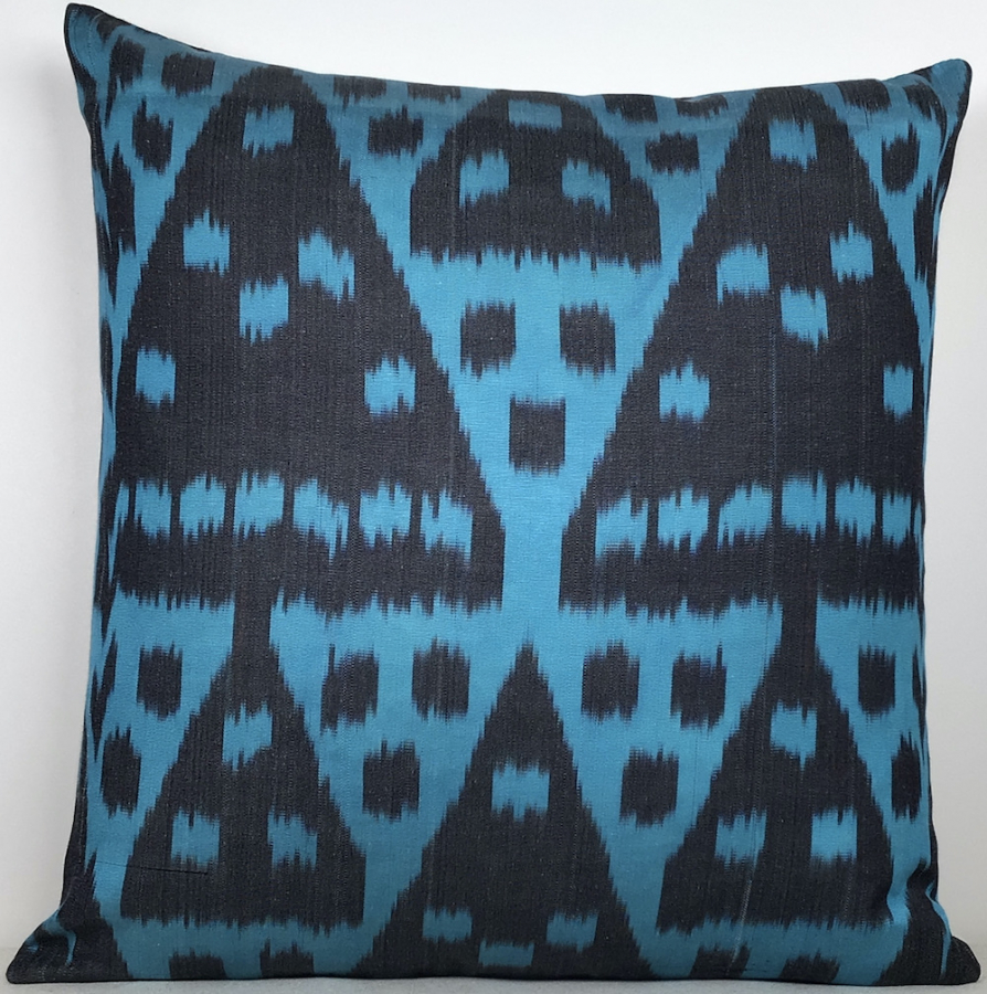 Ikat Pillow ( 50 X 50 Cm )