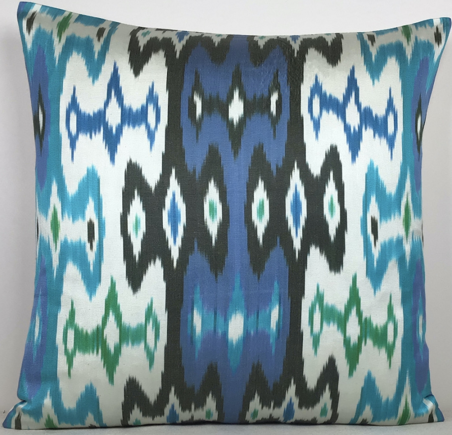 Ikat Pillow ( 50 X 50 Cm )