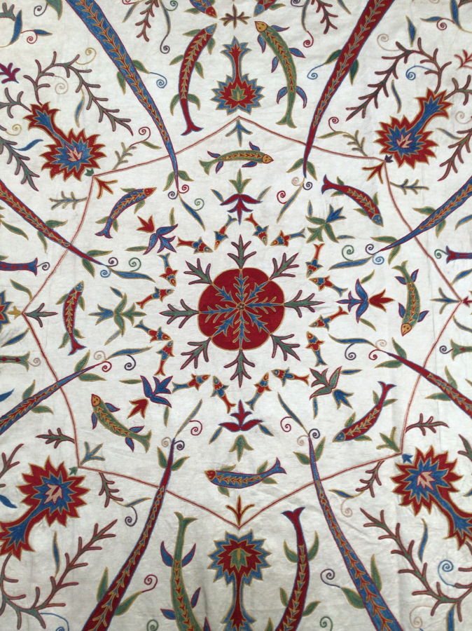 thumbSuzani Bed Cover ( 180 X 255 Cm )