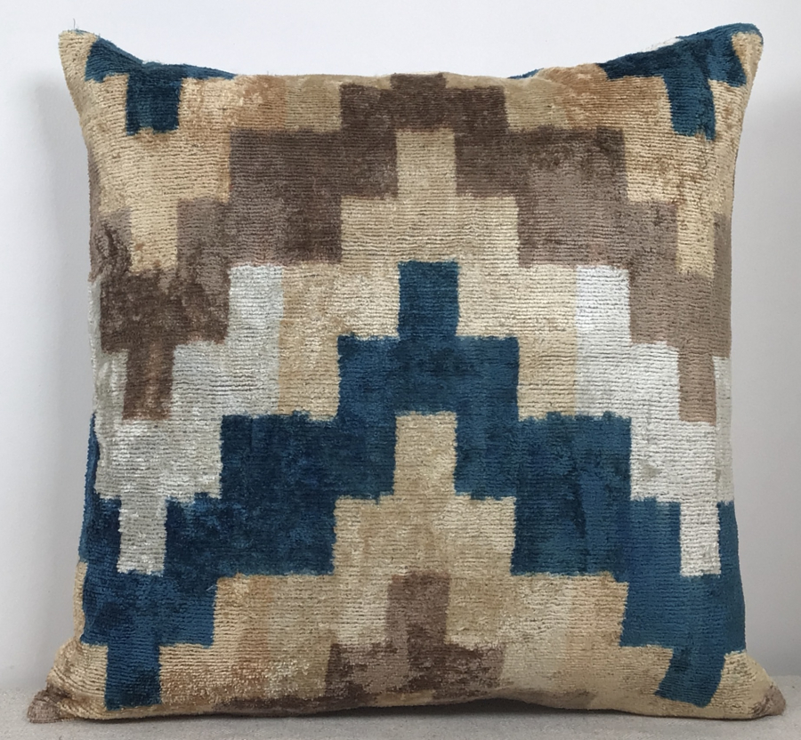 Velvet Pillow ( 40 X 40 Cm )