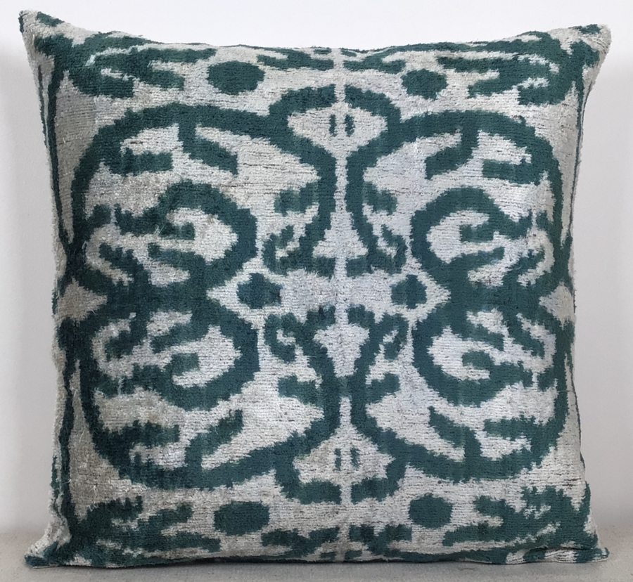 Velvet Pillow ( 40 X 40 Cm )