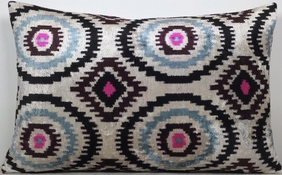 Velvet Pillow ( 40 X 60 Cm )