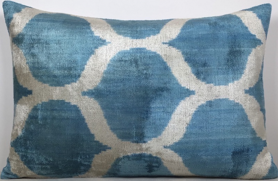 Velvet Pillow ( 40 X 60 Cm )