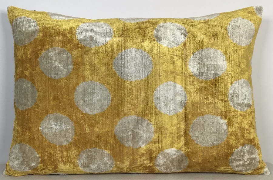 Velvet Pillow ( 40 X 60 Cm )