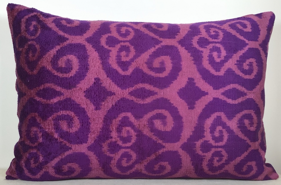 Velvet Pillow ( 40 X 60 Cm )