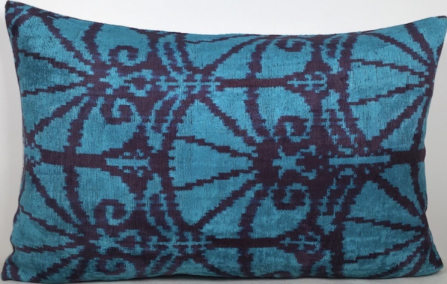 Velvet Pillow ( 40 X 60 Cm )