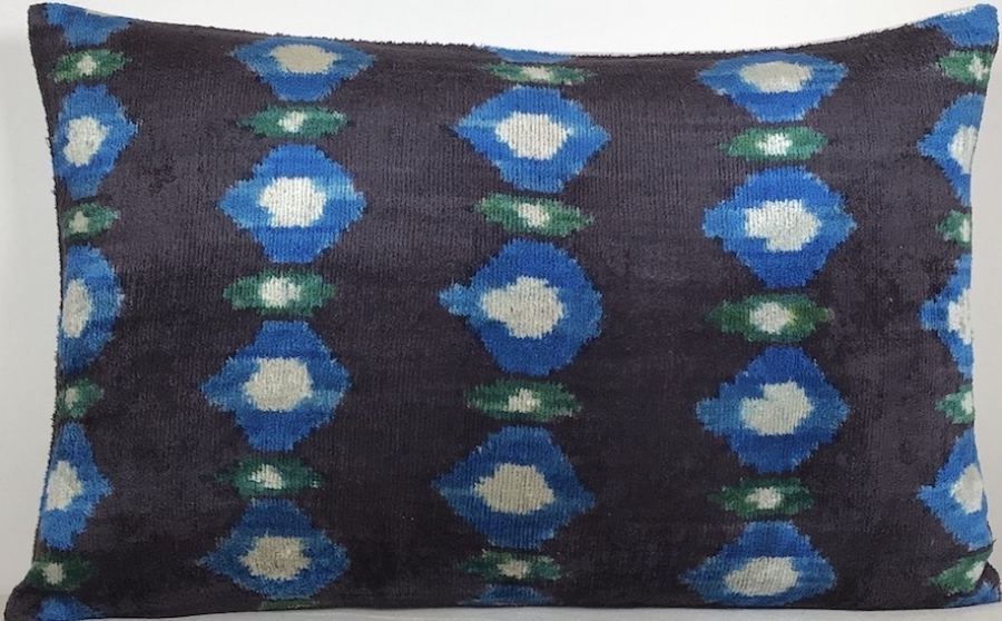 Velvet Pillow ( 40 X 60 Cm )