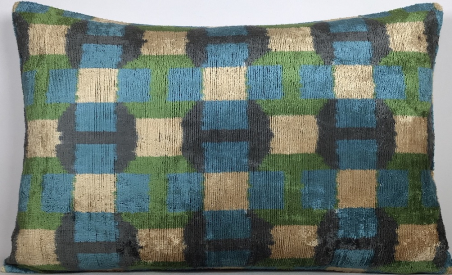 Velvet Pillow ( 40 X 60 Cm )